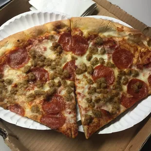 Lunch special 2 slices and a drink