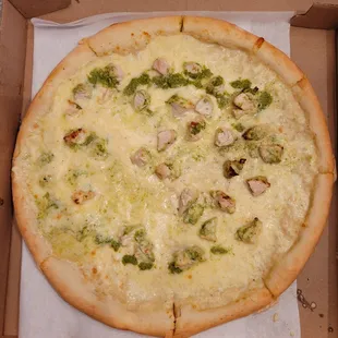 Spicy chicken pizza large size