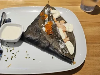 La Crepe Bakery & Cafe