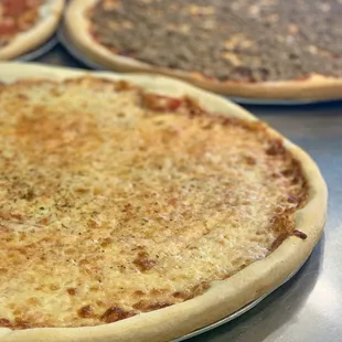 Cheese pizza