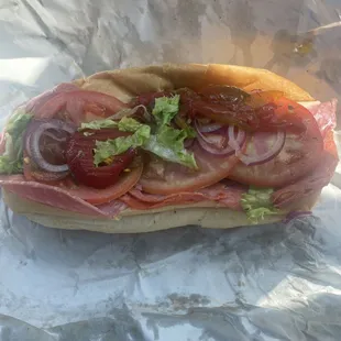 So fresh and delicious! Friendly and very attentive. Best Italian Sub!