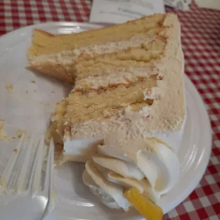 Lemon mascarpone cake