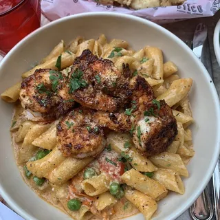 BLACKENED PENNE ALFREDO