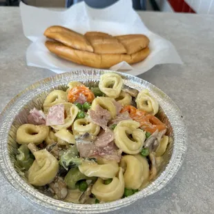 P16. Cheese Tortellini with Ham, Mushrooms and Peas