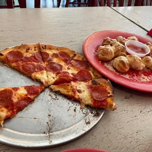 Pepperoni pizza and garlic knots