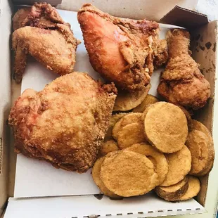 food, chicken wings and fried chicken, bbq wings, poultry, fried chicken wings, chicken, fried chicken, bbq chicken, chicken wings