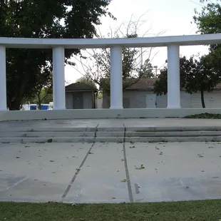 They have trellises to put between the pillars.