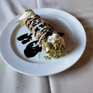 Cannoli (YUM!)