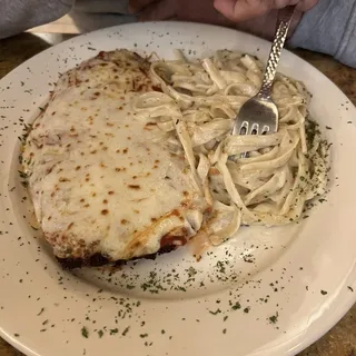 Fettuccini Alfredo Pasta