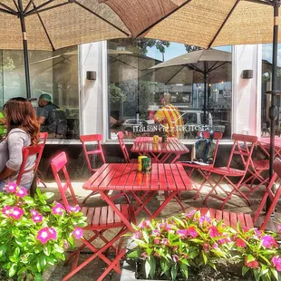 Beautiful day for outdoor dining in Van Ness