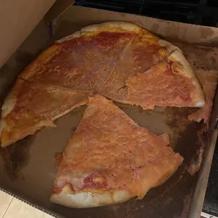 "16" Margherita Pizza" don't waste your time.   Far from it. No tomato, no fresh basil, no mozzarella fresh cheese. Just a soggy mess.