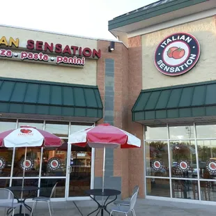 the outside of a restaurant