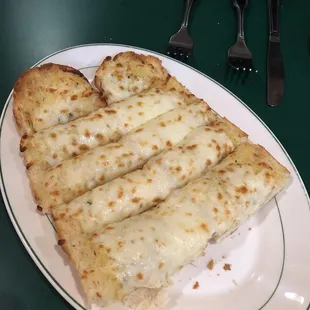 Cheesy garlic bread