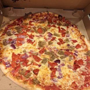 18 inch- "Combo(Choice of 3 toppings)" - onion, roasted red pepper, sausage