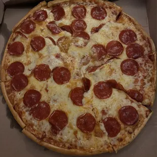 Large Double cheese and pepperoni pizza