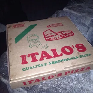 italos pizza box