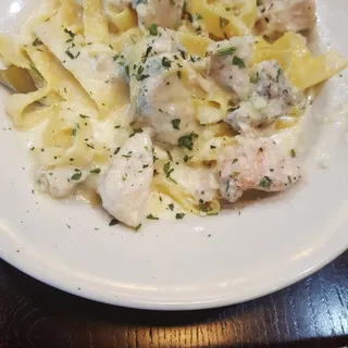 Fettuccine Alfredo