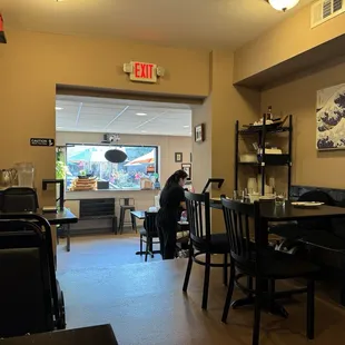 Dining room.