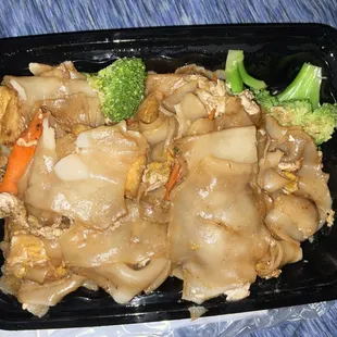 Pad see ew with tofu