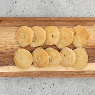 sliced bananas on a cutting board