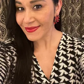 Laura G.