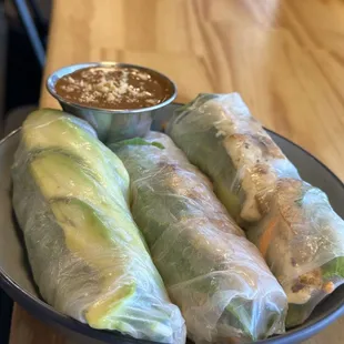 Spring rolls, avocado, shrimp, tofu