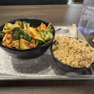 Chicken hibachi bowl with gettin garlic butter fried rice