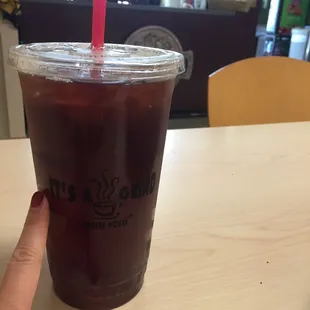 32 oz for a large iced tea... A true large indeed