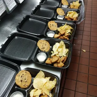 Free children's chicken tenders meals during the school closure for the coronavirus