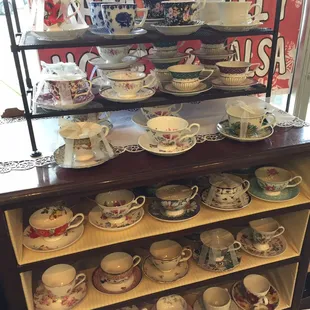 Cute little saucer sets that can be used for gift giving or decoration. My friend gave me one with a succulent in it!