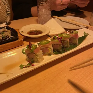 Yellowtail Roll
