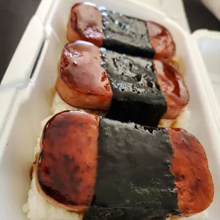 Spam musubi