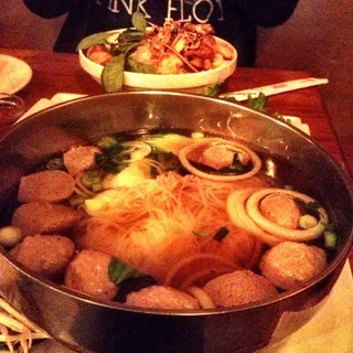 Bo Vien (meat ball) Pho
