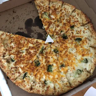 Chicken Broccoli Pizza