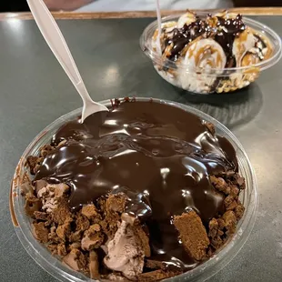 Chocolate midnight Sundae, Chocolate peanut pretzel