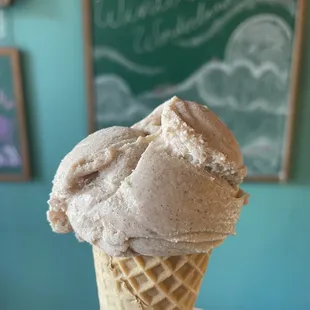 Cinnamon ice cream