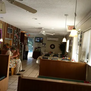 Little place, great service &amp; homemade food