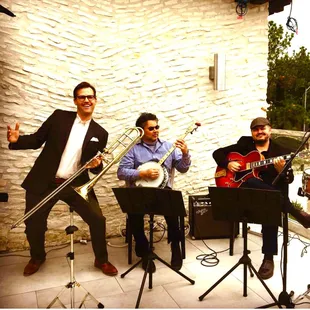 Jazz on the Rooftop every Thursday 7:00-9:00!