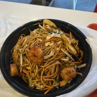 Shrimp chow mein (soft noodles)