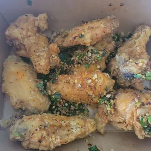 I already had three wings but this a 12-piece. Crisp to a perfection. the recipe with ground garlic is delicious. Add a little bit of soy.