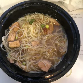 Chicken Over Rice Noodle