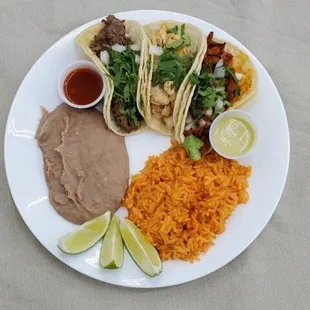 what a great looking taco plate