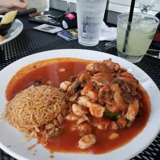 15. Camarones a la Diabla