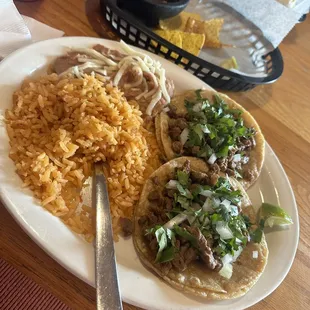 2 Taco Lunch Special (asada tacos)