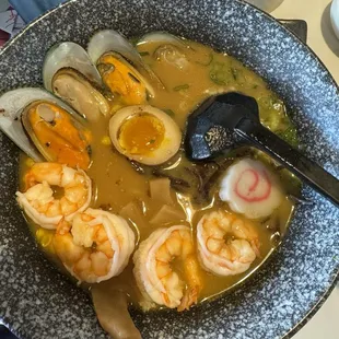 Seafood ramen