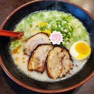 Tonkotsu Ramen  Delicious bowl of ramen!