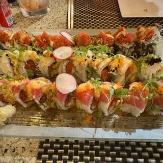 Skull Island Roll