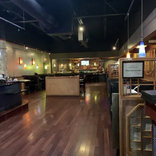 sushi and sashimi, interior