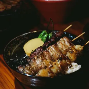 Kushi Yaki Don (grilled skewers over rice)