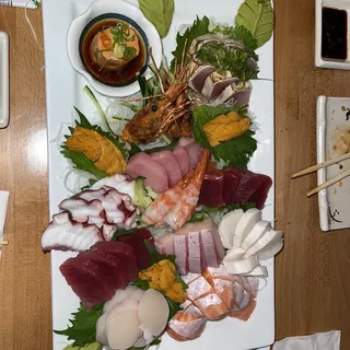 Chef's Sashimi Omakase